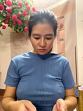 Snapshot of Bollozzy_89 chatting on November 2025 04:31:02 PM Bollozzy 89 online show from November 2025 04:31:02 PM