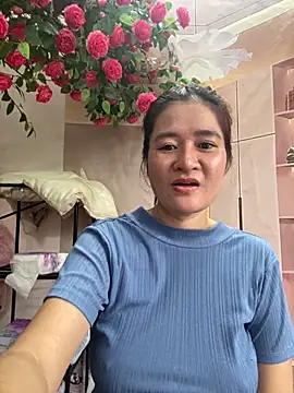 Snapshot of Bollozzy_89 chatting on November 2025 05:18:02 AM Bollozzy 89 online show from November 2025 05:18:02 AM