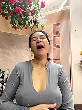 Snapshot of Bollozzy_89 chatting on November 2025 04:51:01 AM Bollozzy 89 online show from November 2025 04:51:01 AM