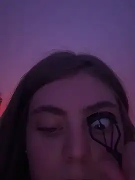 YoungLeo2006 online show from September 2025 09:19:01 PM