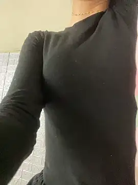 meomeo2k6 online show from February 2026 06:13:01 AM