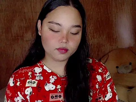 Snapshot of _Lylia chatting on September 2025 05:31:01 AM Lylia online show from September 2025 05:31:01 AM