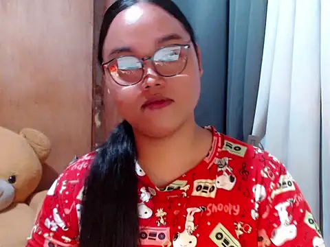  Lylia online show from December 2025 11:22:02 PM