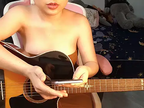 Snapshot of Ori-Yannie chatting on September 2025 05:40:01 AM Ori-Yannie online show from September 2025 05:40:01 AM