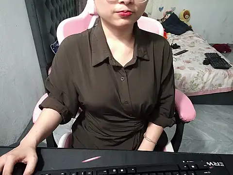 Snapshot of Ori-Yannie chatting on October 2025 08:58:02 AM Ori-Yannie online show from October 2025 08:58:02 AM