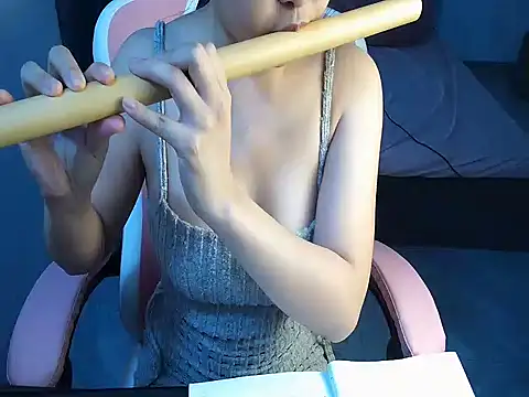 Snapshot of Ori-Yannie chatting on October 2025 06:14:02 AM Ori-Yannie online show from October 2025 06:14:02 AM