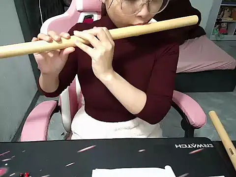 Snapshot of Ori-Yannie chatting on November 2025 07:35:02 AM Ori-Yannie online show from November 2025 07:35:02 AM