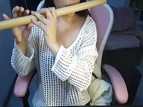 Snapshot of Ori-Yannie chatting on November 2025 11:42:01 AM Ori-Yannie online show from November 2025 11:42:01 AM