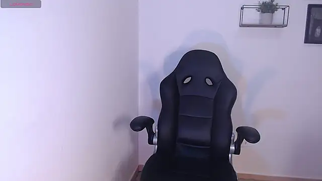 Cleogh  online show from February 2026 03:05:02 PM