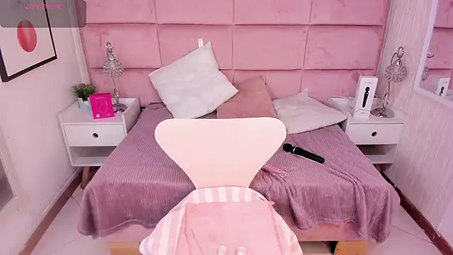 Snapshot of Janah_Myers chatting on October 2025 12:53:02 PM Janah Myers online show from October 2025 12:53:02 PM