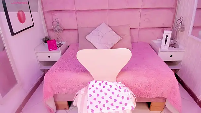 Snapshot of Janah_Myers chatting on November 2025 01:33:02 PM Janah Myers online show from November 2025 01:33:02 PM