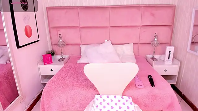 Snapshot of Janah_Myers chatting on December 2025 01:09:01 PM Janah Myers online show from December 2025 01:09:01 PM