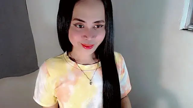 Snapshot of slutty_afina chatting on November 2025 06:02:01 AM slutty afina online show from November 2025 06:02:01 AM