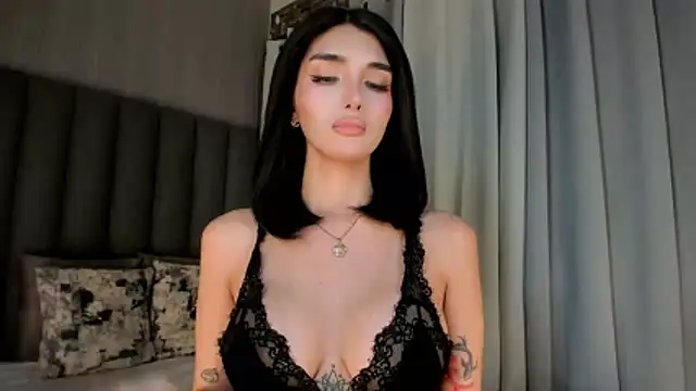 Snapshot of EmeraldGreyson chatting on February 2026 06:26:01 AM EmeraldGreyson online show from February 2026 06:26:01 AM