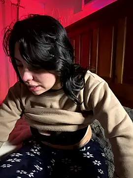 Snapshot of Draculona-666 chatting on January 2026 04:17:02 AM Draculona-666 online show from January 2026 04:17:02 AM