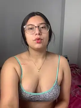 Snapshot of Velma_star chatting on November 2025 01:36:01 PM Velma star online show from November 2025 01:36:01 PM