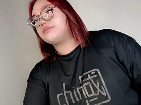 Snapshot of itsmeyourgirlfucker chatting on November 2025 04:10:02 PM itsmeyourgirlfucker online show from November 2025 04:10:02 PM