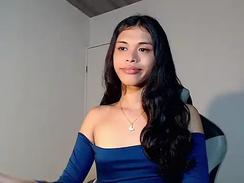 Snapshot of urcurlydiva chatting on December 2025 03:41:02 PM urcurlydiva online show from December 2025 03:41:02 PM