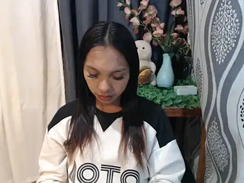 Simi Ipit online show from April 2026 10:51:02 PM