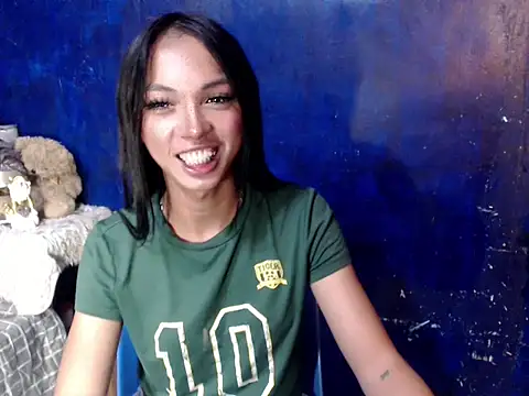 Snapshot of Simi_Ipit chatting on April 2026 01:24:02 PM Simi Ipit online show from April 2026 01:24:02 PM
