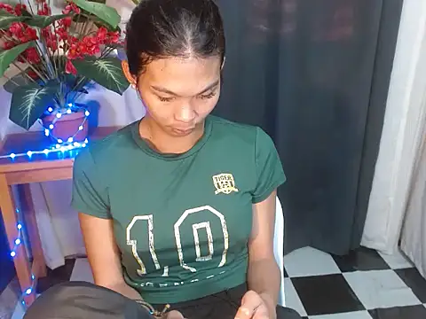 laura leeforever online show from July 2026 01:37:01 AM