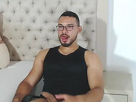 Snapshot of marcusblade chatting on September 2025 05:09:01 AM marcusblade online show from September 2025 05:09:01 AM