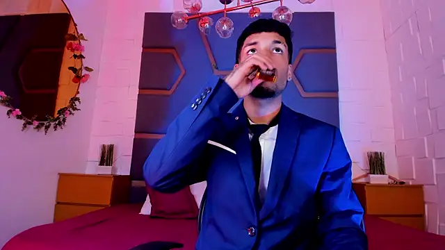 Thiagoferreti online show from December 2025 08:06:02 PM