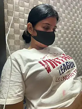 Snapshot of Hot_Jaanvi_ chatting on May 2026 04:47:01 PM Hot Jaanvi online show from May 2026 04:47:01 PM