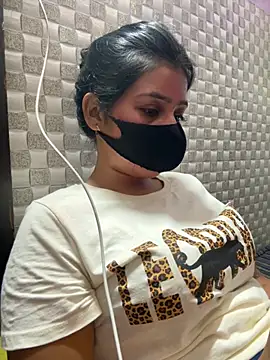 Snapshot of Hot_Jaanvi_ chatting on May 2026 05:32:02 PM Hot Jaanvi online show from May 2026 05:32:02 PM