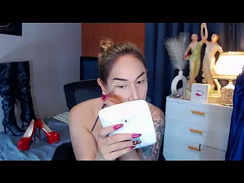 Allysonevanns online show from April 2026 01:36:01 AM