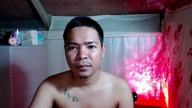 Snapshot of MANIACasianX chatting on October 2025 10:10:02 AM MANIACasianX online show from October 2025 10:10:02 AM