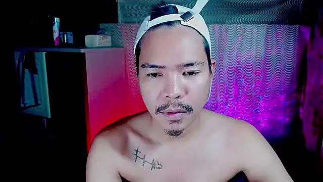 Snapshot of MANIACasianX chatting on October 2025 10:40:02 AM MANIACasianX online show from October 2025 10:40:02 AM