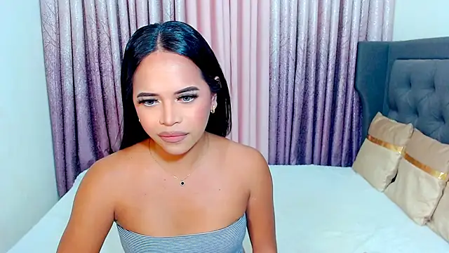 Lorainnelustts online show from November 2025 07:29:02 AM