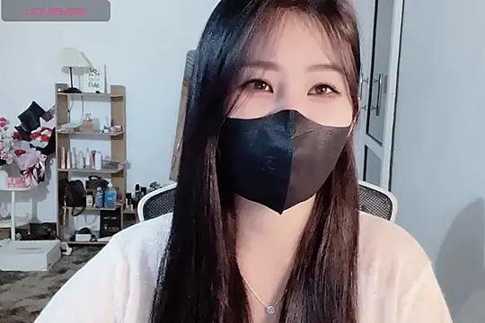 Snapshot of ___Daisy___ chatting on November 2025 03:18:02 AM Daisy online show from November 2025 03:18:02 AM