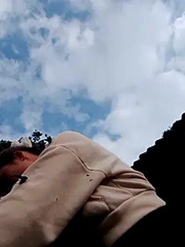 Snapshot of CloudyChu chatting on November 2025 02:10:02 AM CloudyChu online show from November 2025 02:10:02 AM