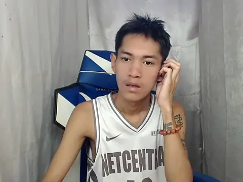 Snapshot of riks_tyler chatting on June 2026 05:27:02 AM riks tyler online show from June 2026 05:27:02 AM