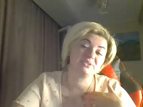 Snapshot of Wymini chatting on September 2025 02:00:02 AM Wymini online show from September 2025 02:00:02 AM