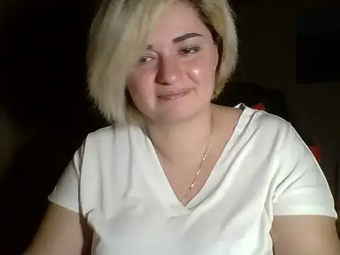 Snapshot of Wymini chatting on October 2025 09:34:02 PM Wymini online show from October 2025 09:34:02 PM