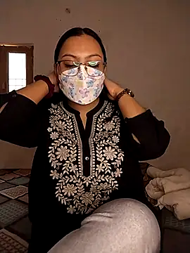 colleen hoover online show from November 2025 05:41:01 AM