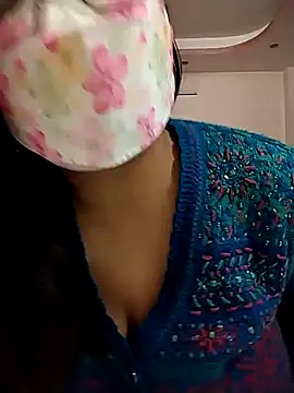 colleen hoover online show from November 2025 07:38:01 PM