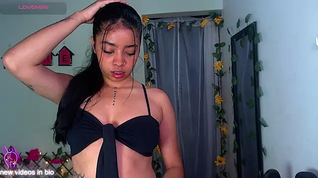 Angie Lee01 online show from October 2025 11:53:02 AM