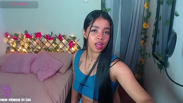 Angie Lee01 online show from October 2025 11:52:02 PM