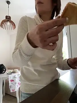 Snapshot of sweetchery999999 chatting on October 2025 02:27:01 PM sweetchery999999 online show from October 2025 02:27:01 PM