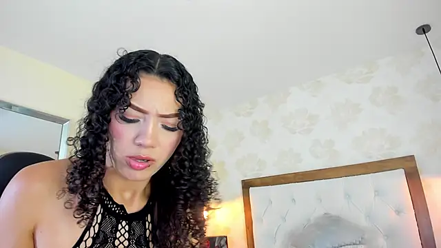 IRISCLARK1 online show from July 2026 07:05:02 PM