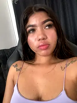 Snapshot of Luna_20x chatting on November 2025 08:41:01 PM Luna 20x online show from November 2025 08:41:01 PM