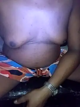 Snapshot of OnlyMoneyIwanT chatting on February 2026 11:28:02 PM OnlyMoneyIwanT online show from February 2026 11:28:02 PM