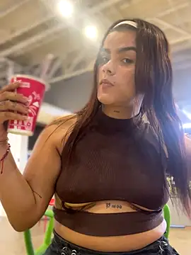 Snapshot of Kaily_Sweet16 chatting on October 2025 06:52:01 PM Kaily Sweet16 online show from October 2025 06:52:01 PM