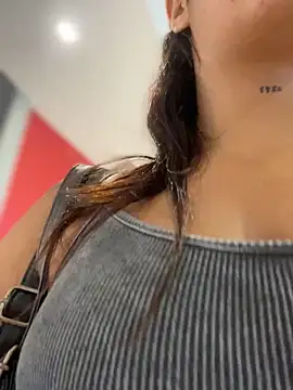 Snapshot of Kaily_Sweet16 chatting on November 2025 06:43:01 PM Kaily Sweet16 online show from November 2025 06:43:01 PM