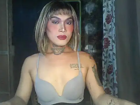 Snapshot of kimmy_slut chatting on November 2025 02:34:02 AM kimmy slut online show from November 2025 02:34:02 AM