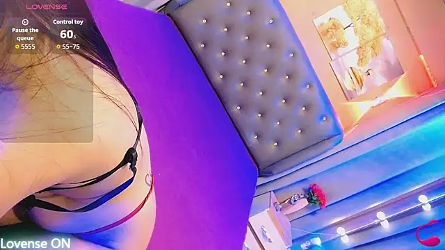 Andrea Bryte online show from October 2025 04:48:02 PM